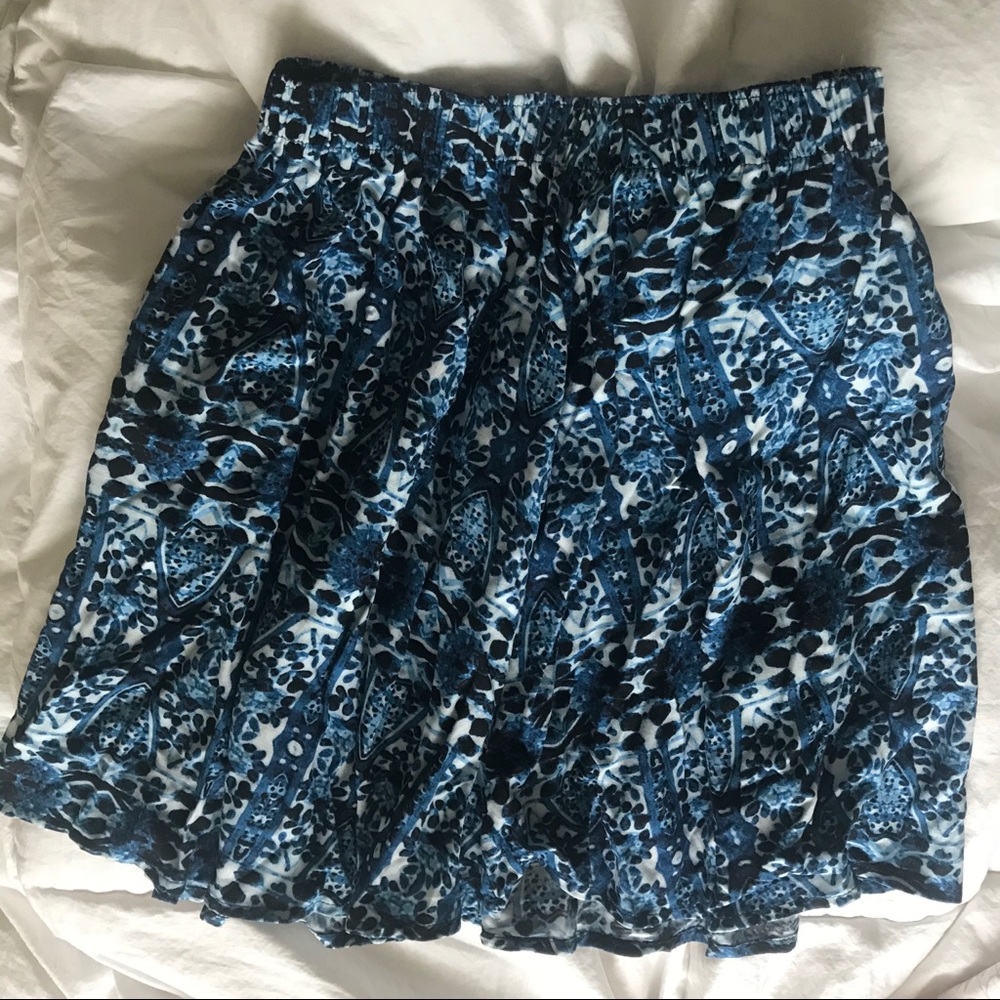 NWT Blue pattern skater skirt
